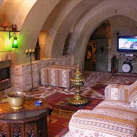 Adanos Πανσιόν 4*