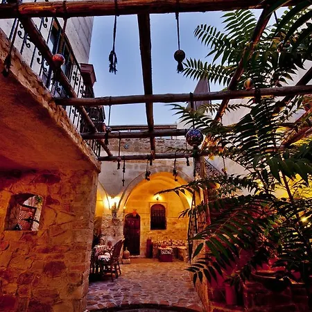 Πανσιόν Adanos