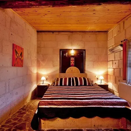 Adanos Πανσιόν 4*